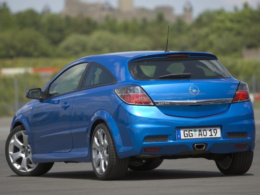 Opel Astra OPC