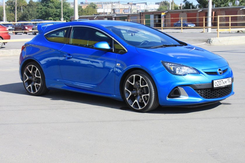 Opel Astra OPC