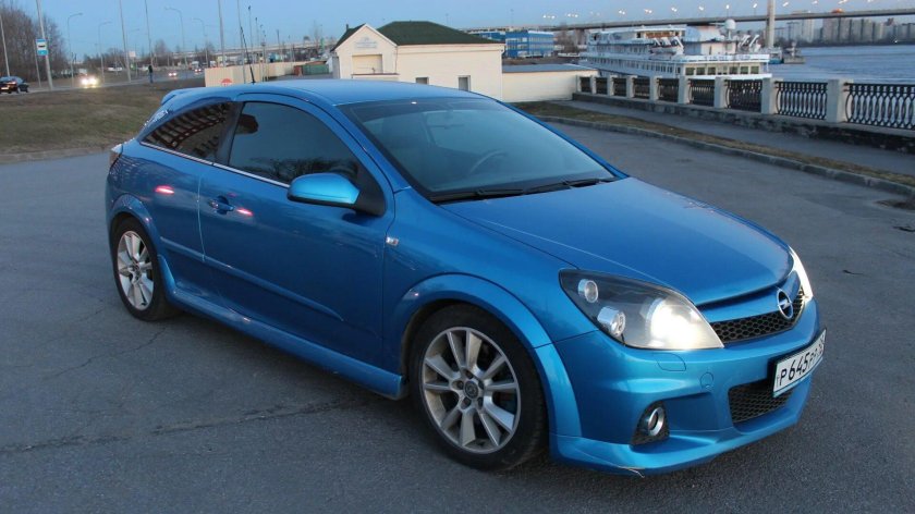 Opel Astra OPC 2008