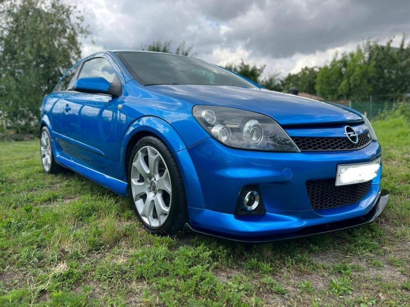 Opel Astra OPC 2.0