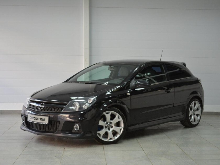 Opel Astra h черная