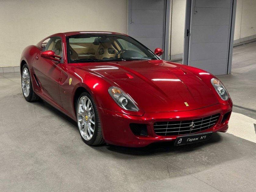 Машина ferrari