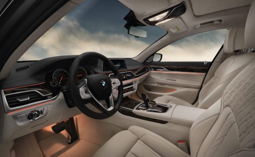 BMW 750i XDRIVE