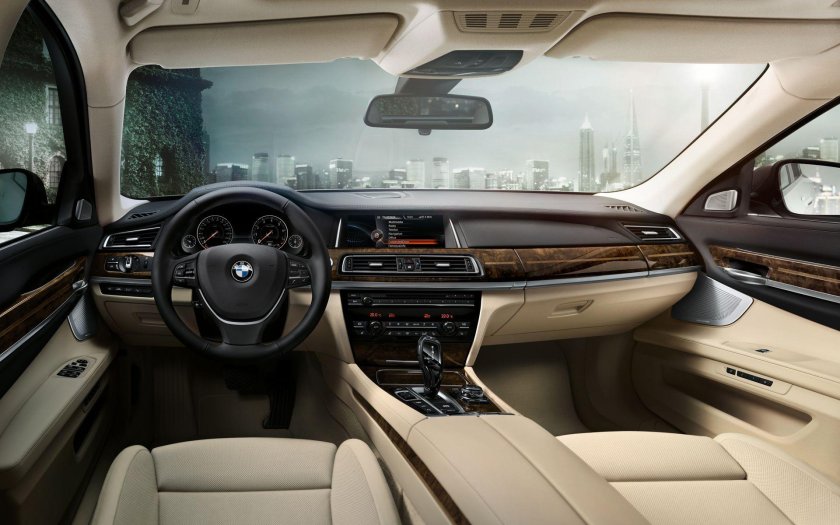BMW 7 2012
