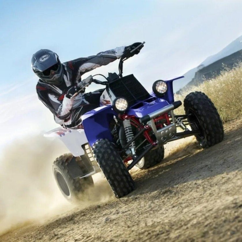 Квадроцикл Banshee 350