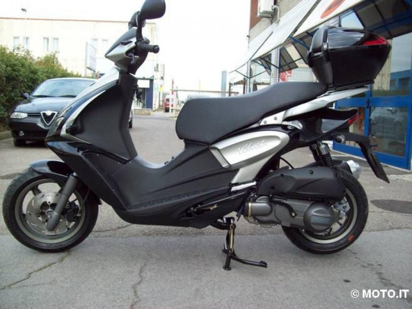 Скутер Benelli 150