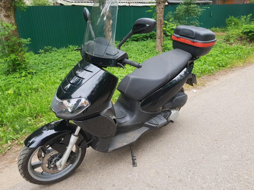 Скутер Benelli 250