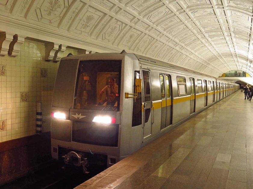 Яуза вагон метро