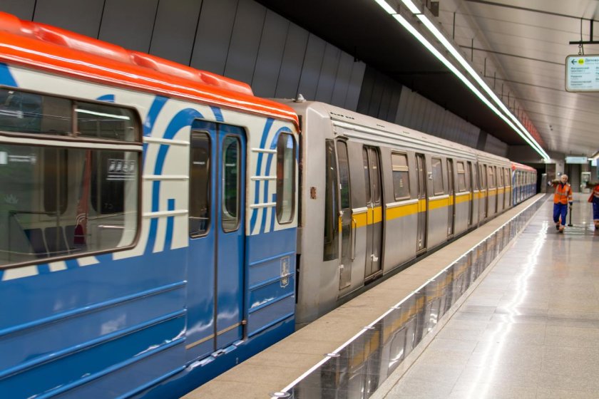 Яуза вагон метро