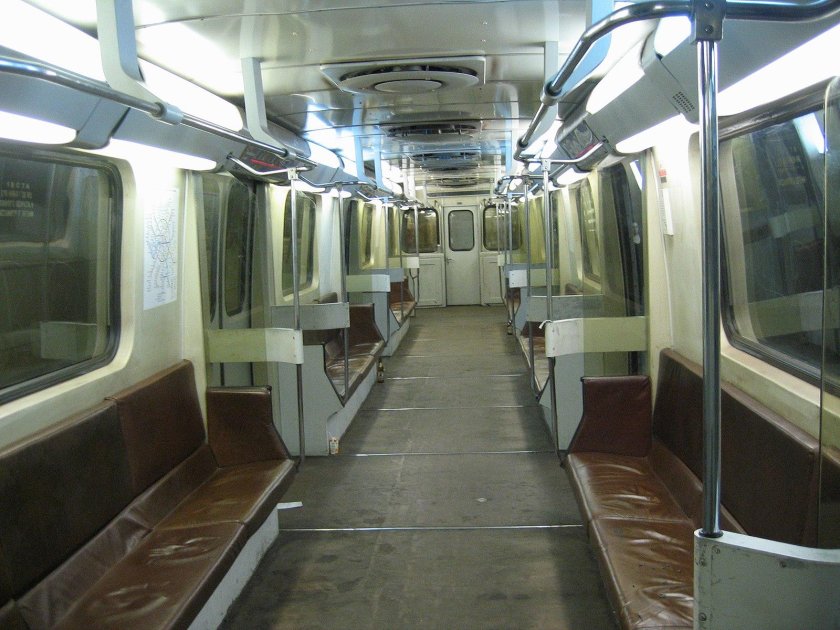 Яуза вагон метро