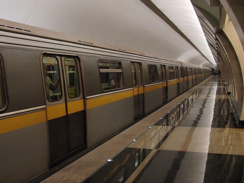 Метропоезд Яуза