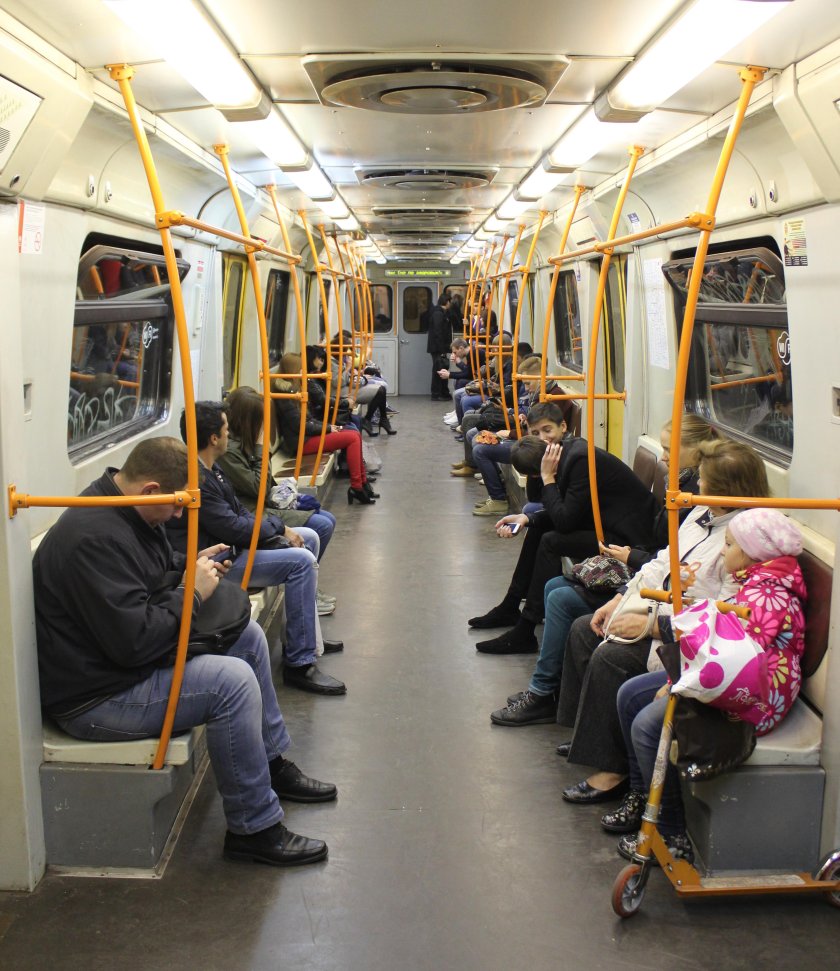 Яуза вагон метро