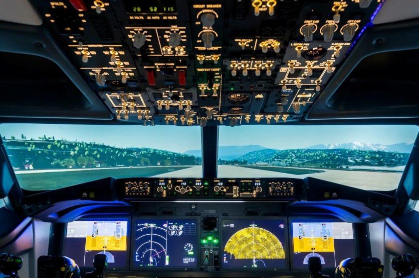 Лайнер 737 Санкт-Петербург