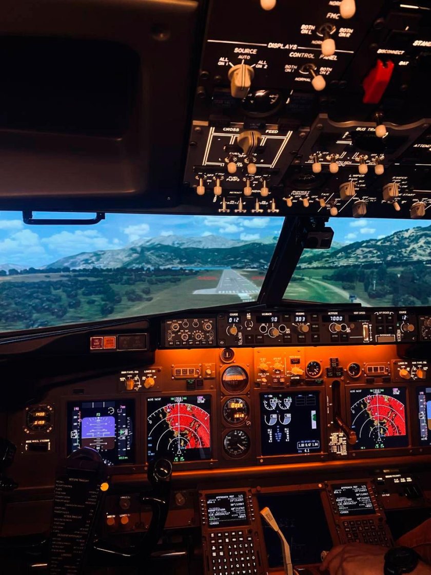 Авиасимулятор в москве боинг 737