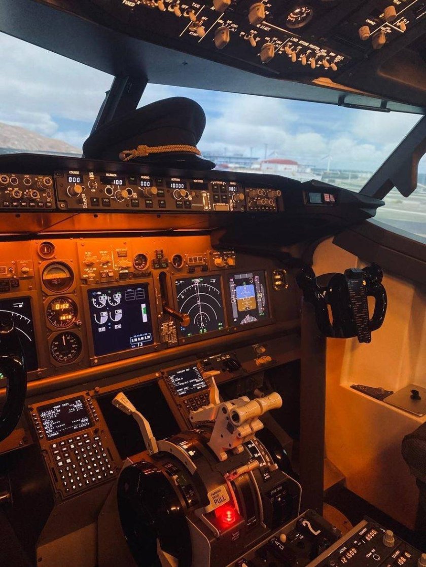 Полетать на самолете