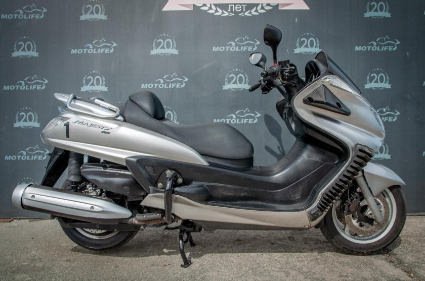 Ямаха Маджести 400