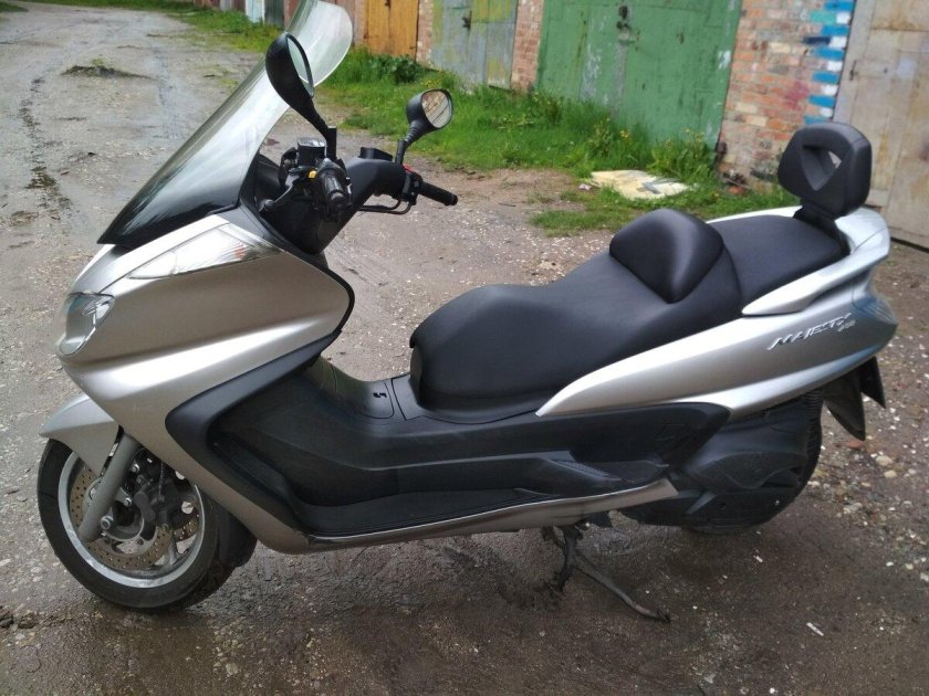Yamaha Majesty 400