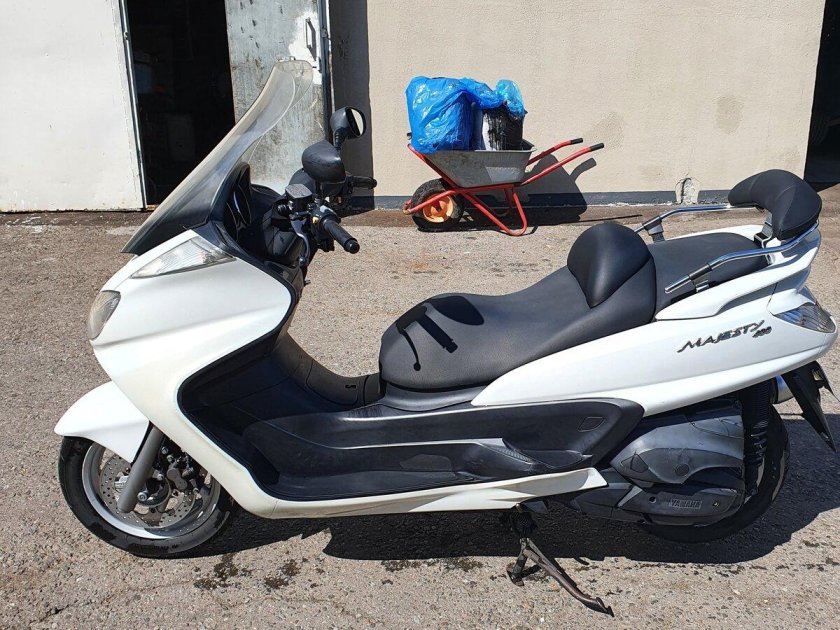 Suzuki burgman (skywave) 400