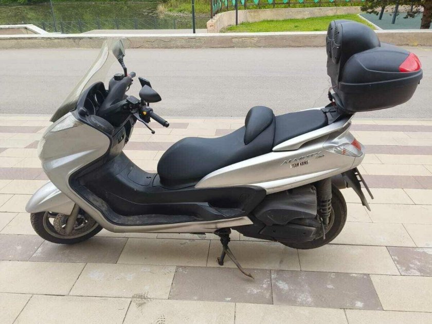 Ямаха маджести 400