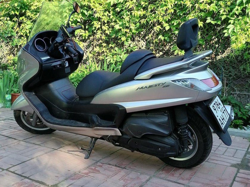 Suzuki burgman 400