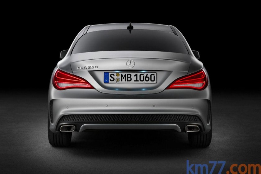 Мерседес седан CLA сзади