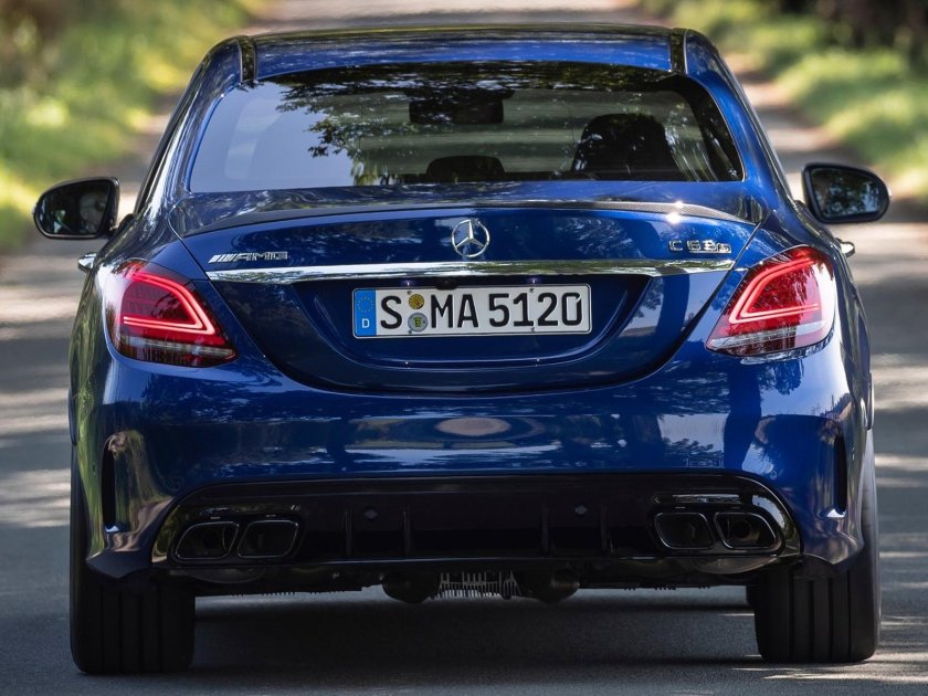 Мерседес c63s сзади
