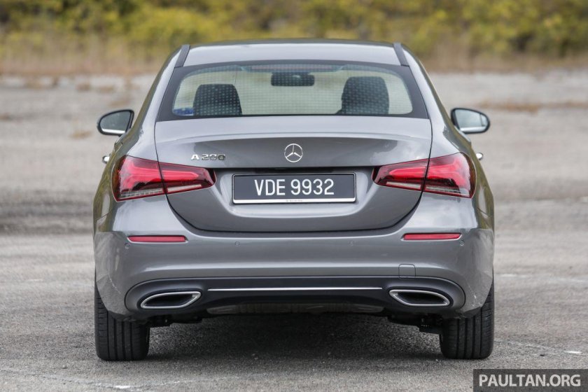 A200 Mercedes-Benz седан