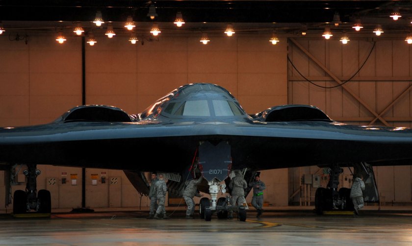 B-2 Spirit: стелс-бомбардировщик