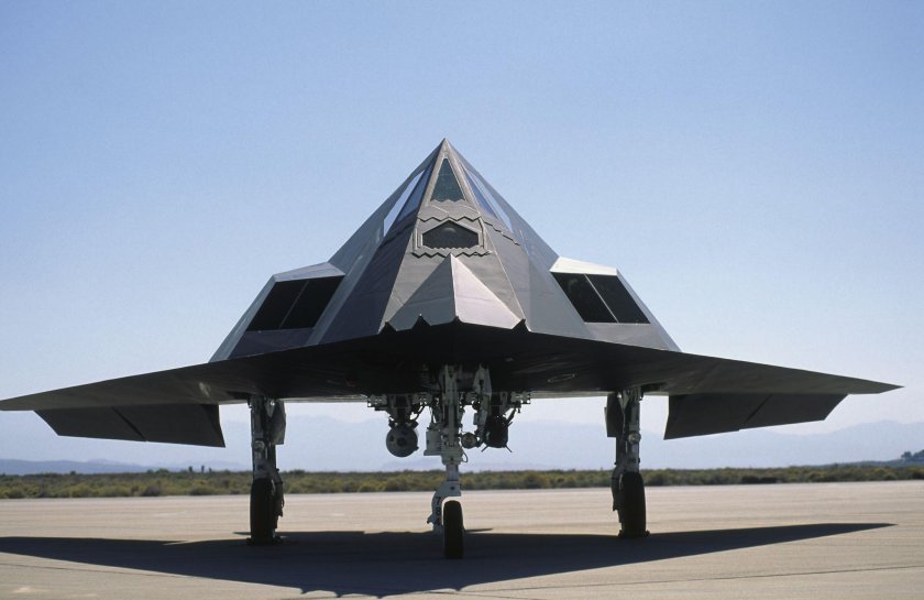 Самолет стелс f-117
