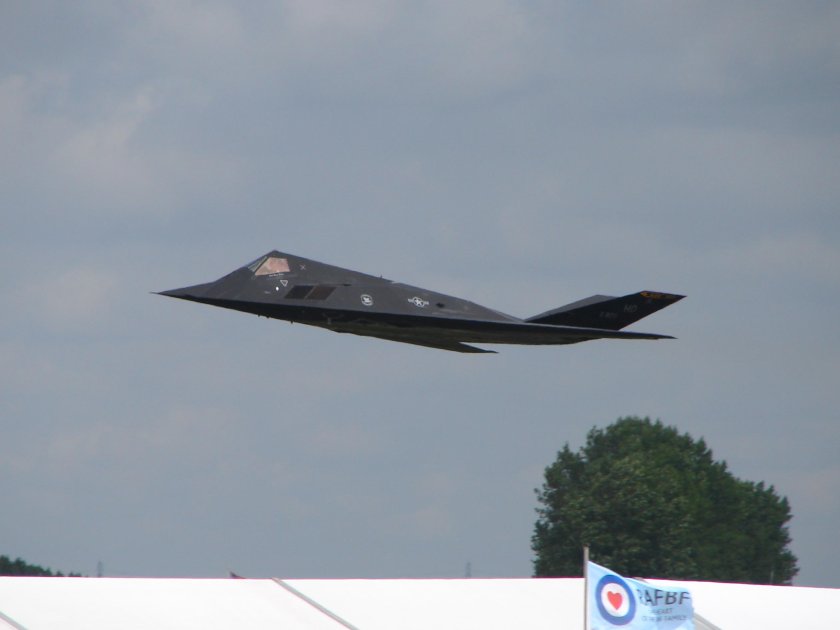 Самолет стелс f-117 кабина