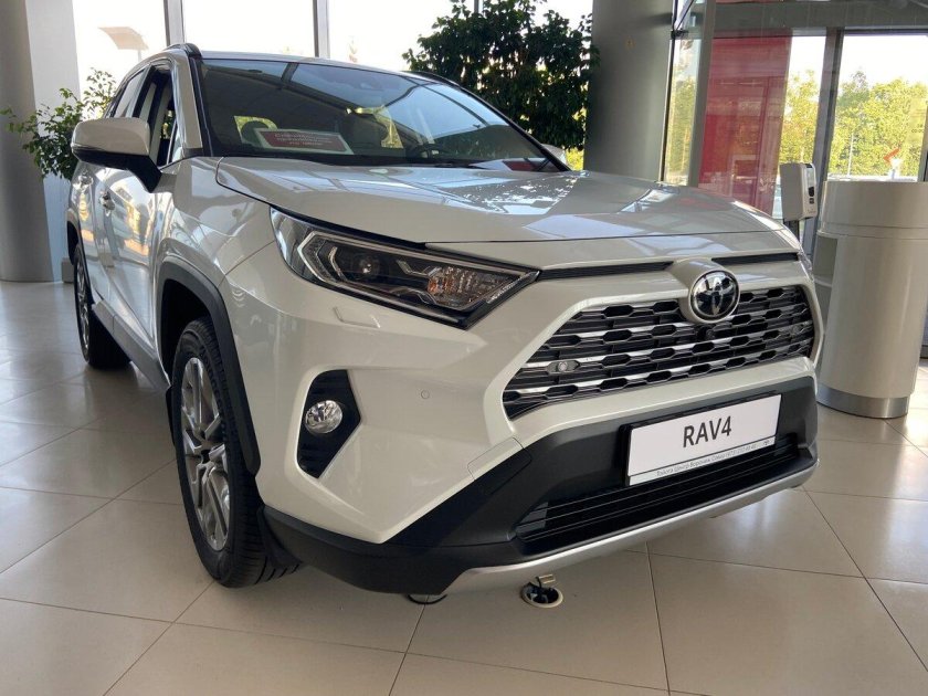 Тойота рав 2022