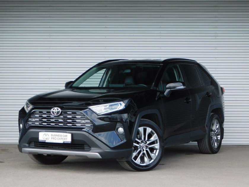 Тойота рав 4 2020