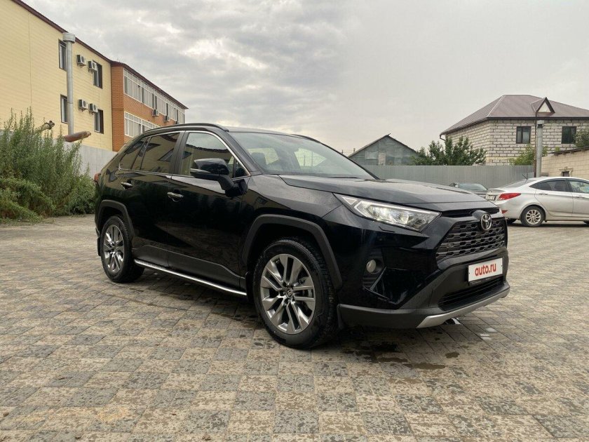 Toyota rav4 2020 черный