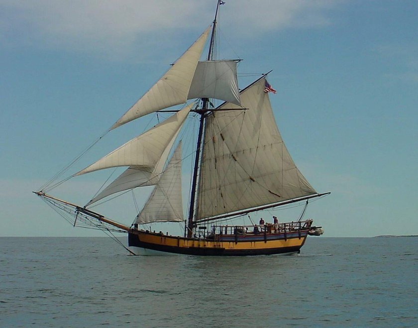 Шлюп корабль парусный