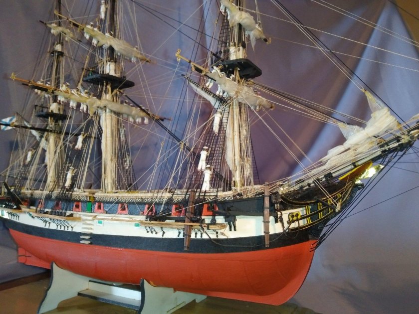 Парусный шлюп Мирный