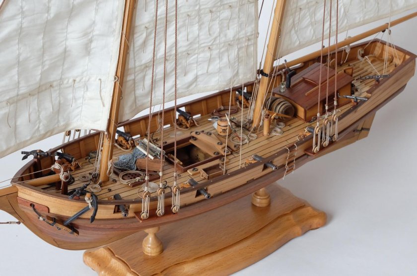 Шхуна корабль 17 века