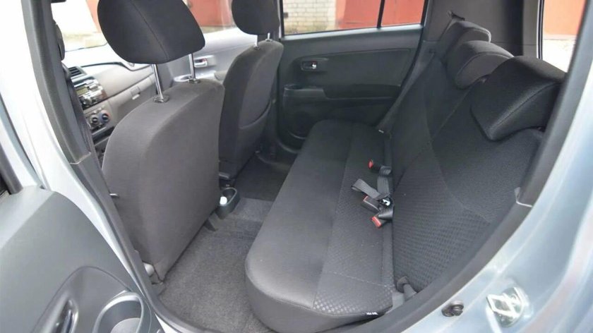 Daihatsu materia салон