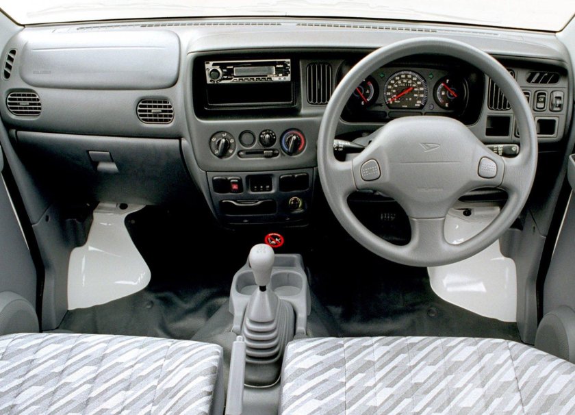 Daihatsu van 1999