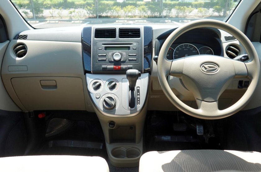 Daihatsu Mira l275s