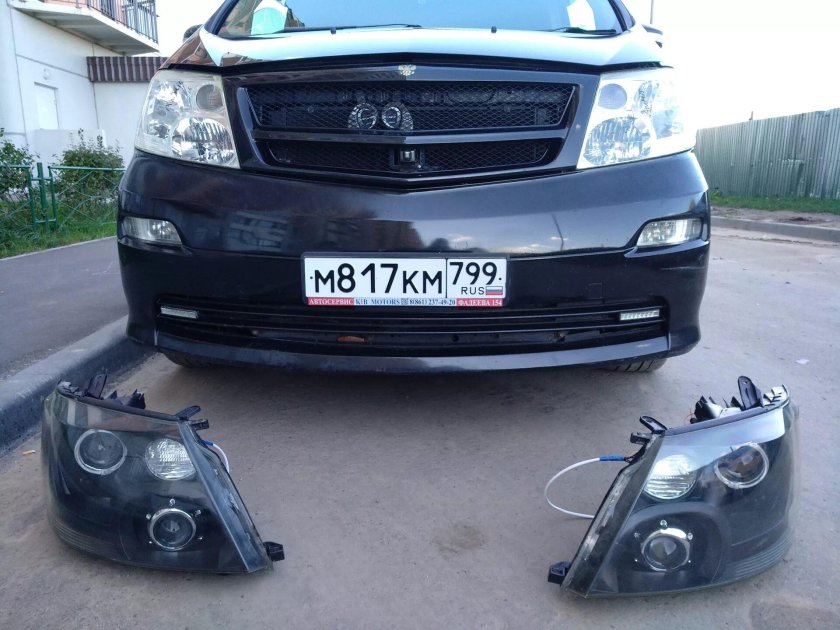 Toyota Alphard 2007 ПТФ