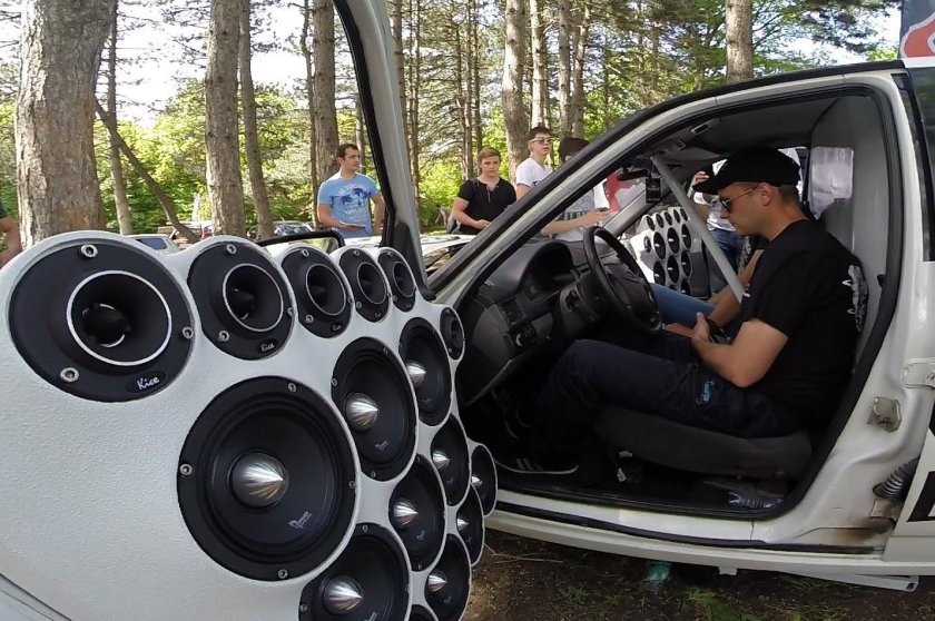 Колонки для автомобиля