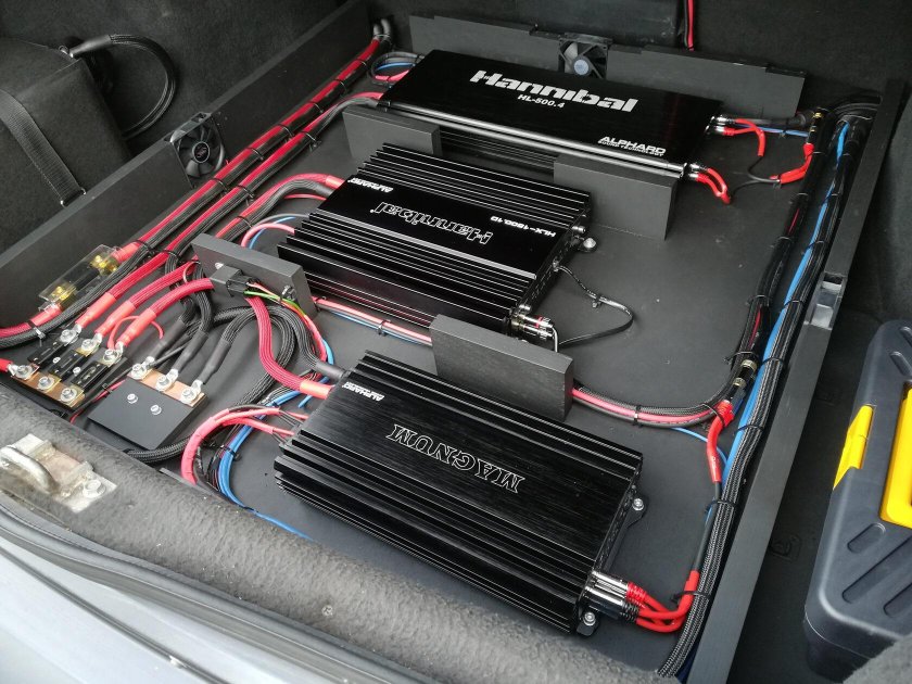 Автозвук Приора седан багажник Инстал