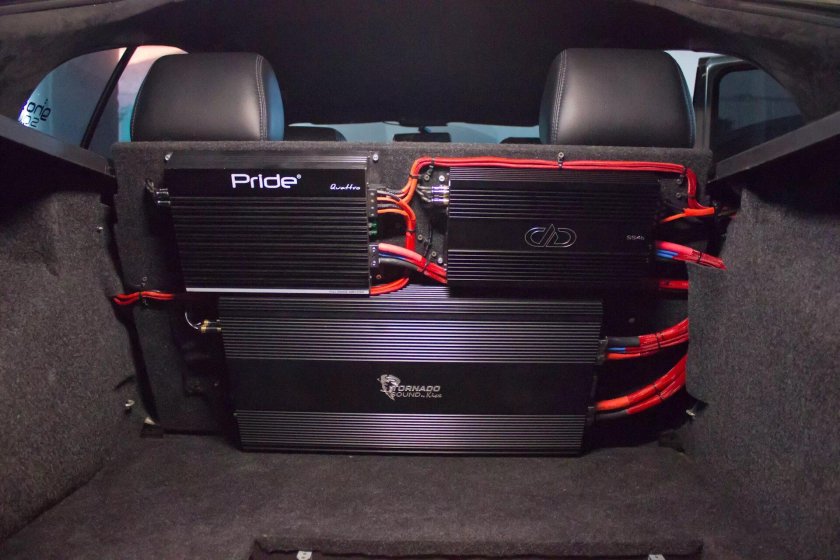 Альфард автозвук 360.4