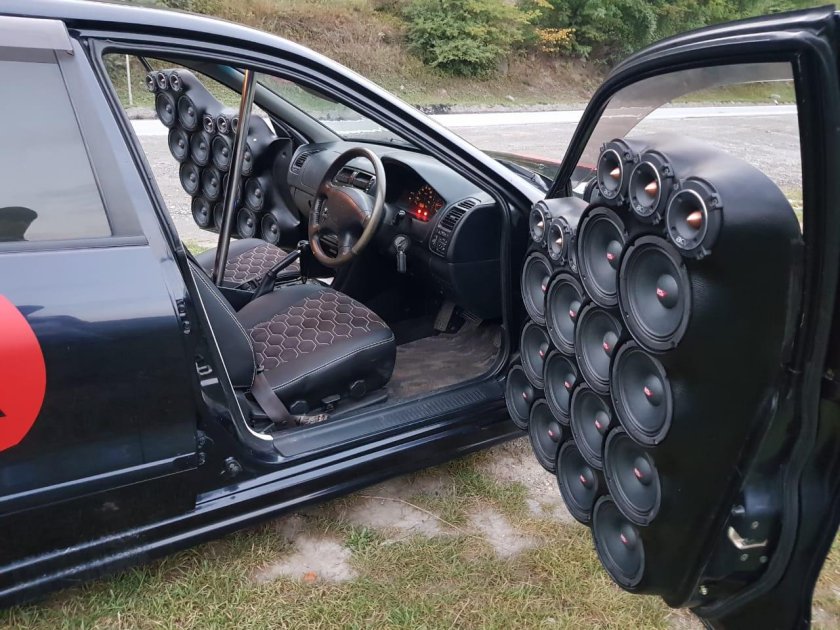 Калитка альфард автозвук