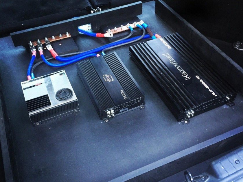 Фальшпол под усилители Приора хэтчбек