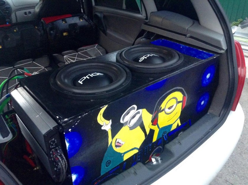 Alphard демокар