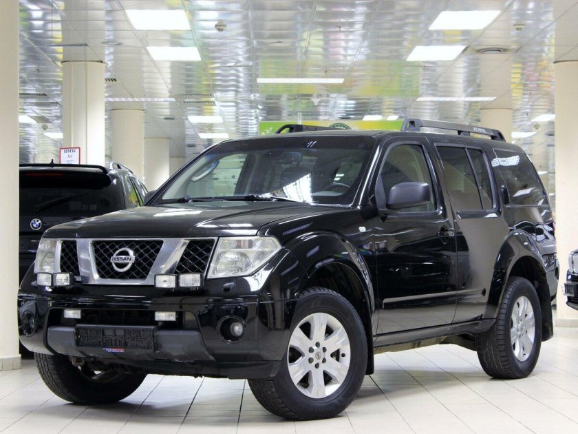 Nissan Pathfinder III