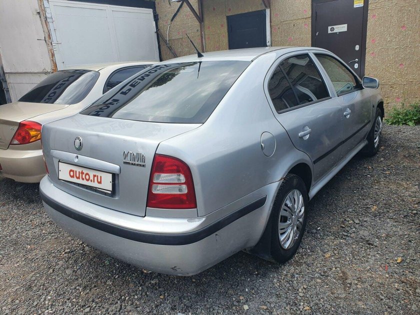 Шкода октавия серая 2004