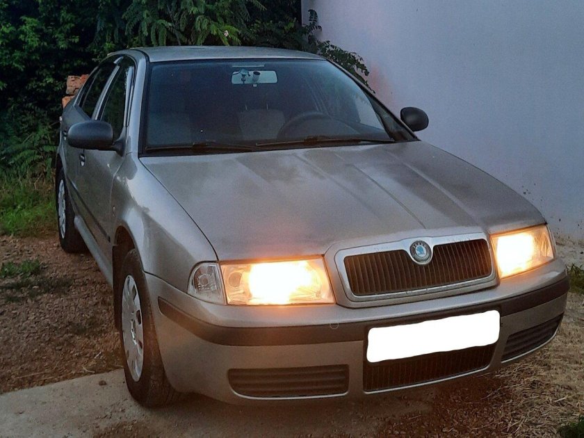 Фара Шкода Октавия тур а4