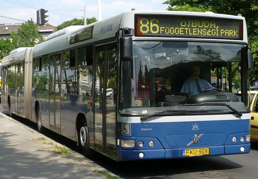 Volvo 7700